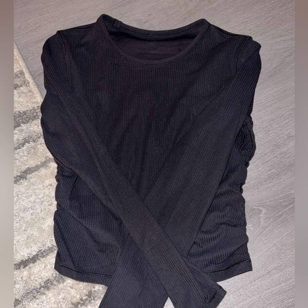 Black lulu long sleeve